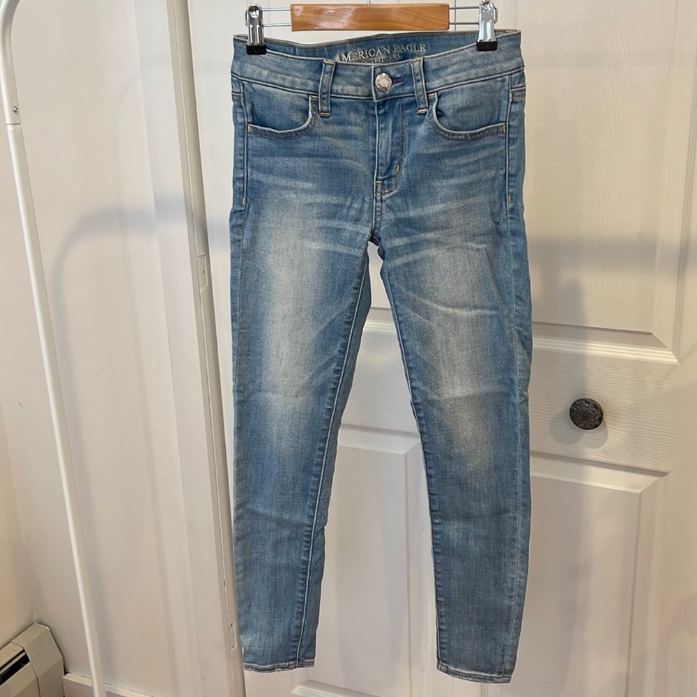 Women’s American Eagle Outfitters jeans/jeggings size 2 Short
